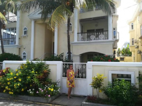 Charming apartment about 120m from the beautiful beach of Trou aux Biches.